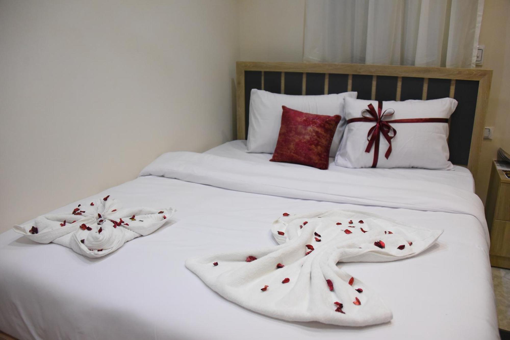 Locanda Pyramids Hotel Kafret el-Gabal Exteriör bild